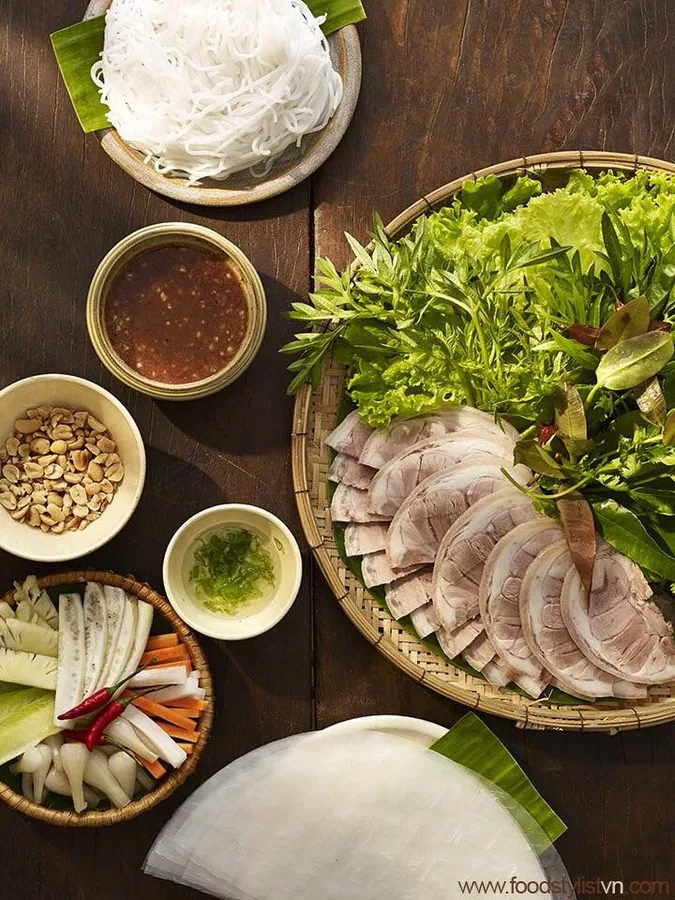 Mắm cuốn platter